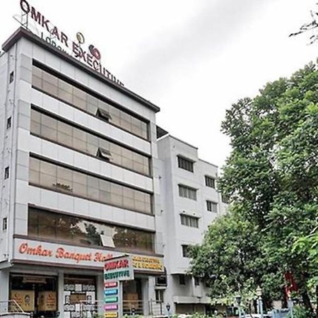 Omkar Executive Hotel Yerandwane Екстериор снимка