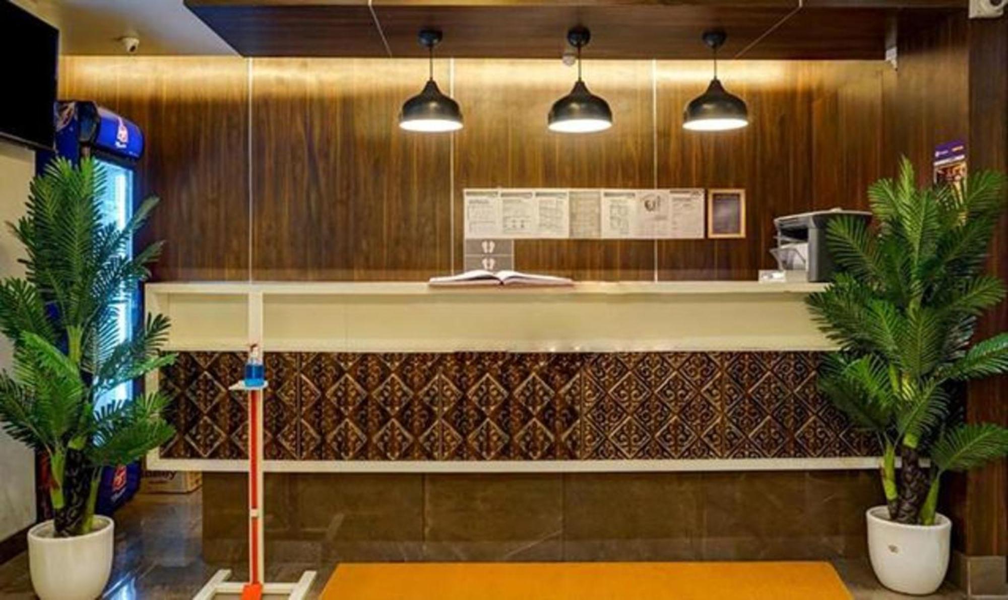 Omkar Executive Hotel Yerandwane Екстериор снимка